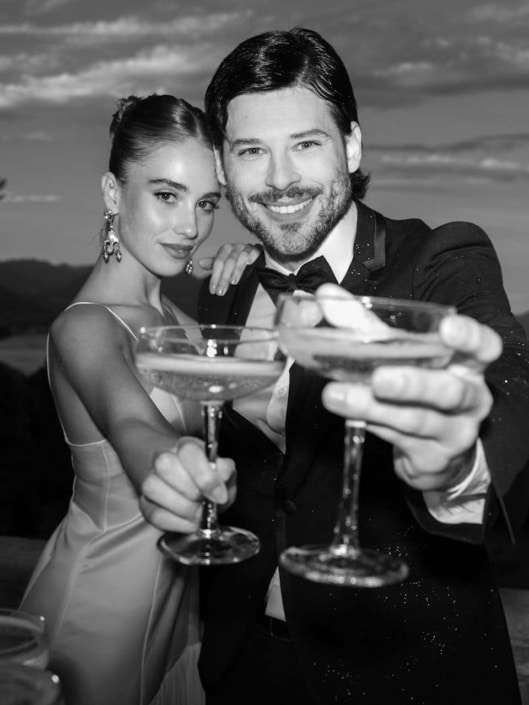 Agenzia Modelle Brescia &bull; MARTINA BR &bull; Fotomodella Influencer, WOMEN, Fotomodella Legs / Hand, Fotomodella Over 20