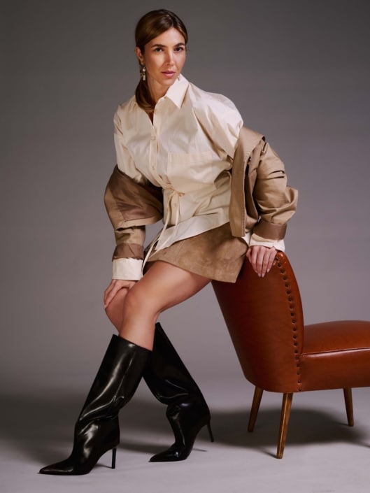 Agenzia Modelle Brescia &bull; Melanie F &bull; Fotomodella Influencer, Fotomodella Legs / Hand, Fotomodella Over 30, Fotomodella Over 20, CURVY