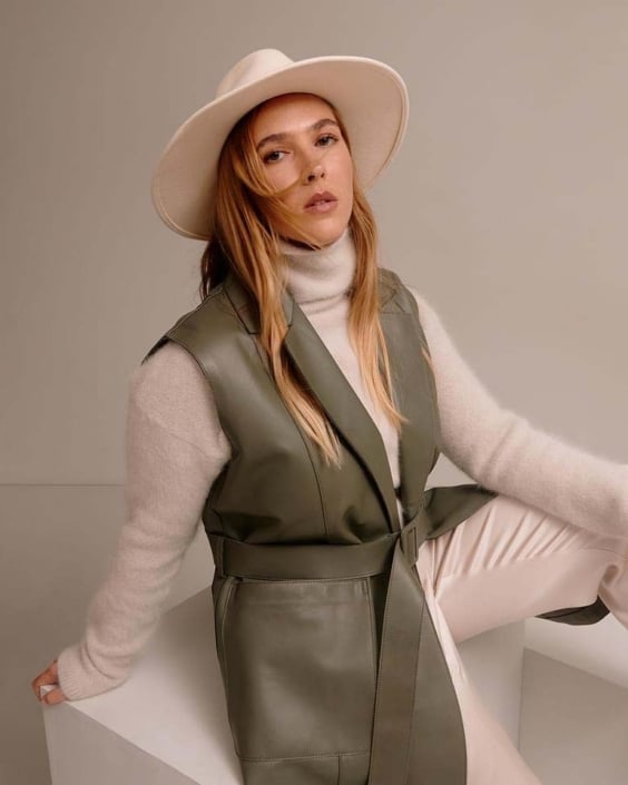 Agenzia Modelle Brescia &bull; Melanie F &bull; Fotomodella Legs / Hand, Fotomodella Over 30