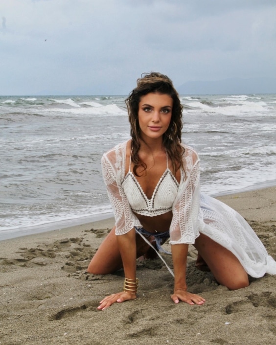 Agenzia Modelle Brescia • MIRYEA S • Fotomodella Over 20, Fotomodella