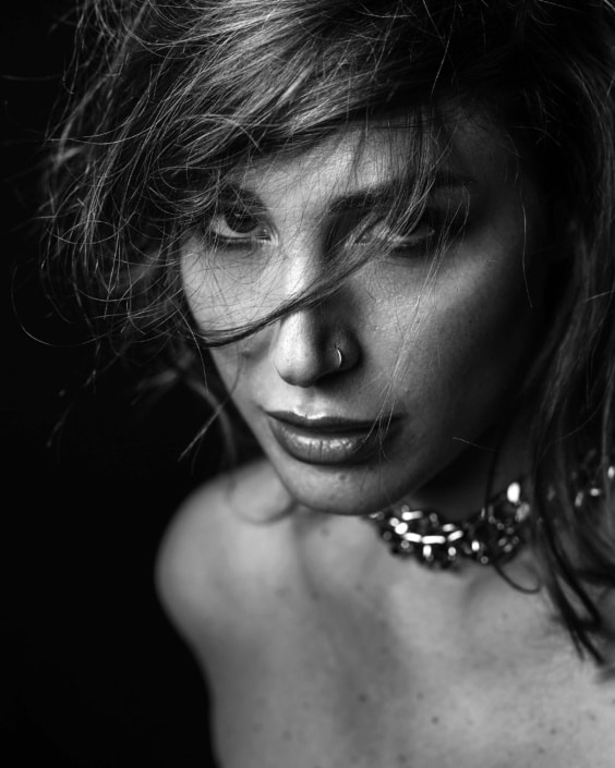 Agenzia Modelle Brescia • NICOLE V • Fotomodella Legs / Hand, Fotomodella Over 30, Fotomodella Over 20, INK, PIEDE/SHOES 37