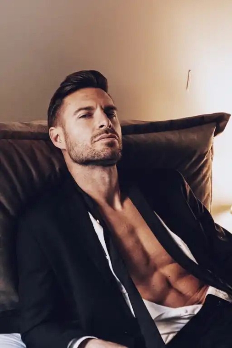 Agenzia Modelle Brescia &bull; NICOLÓ P &bull; MEN, Fotomodello Uomo