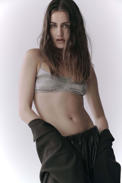 Agenzia Modelle Brescia • OLGA N • Fotomodella Influencer, WOMEN, PIEDE/SHOES 37