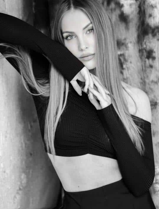 Agenzia Modelle Brescia • POLINA F • Fotomodella Influencer, WOMEN, Fotomodella Over 20