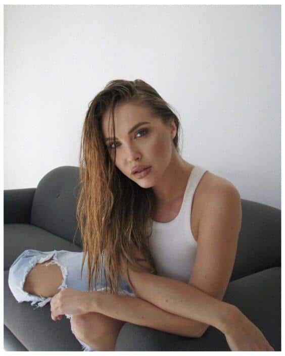 Agenzia Modelle Brescia • POLINA F • Fotomodella Influencer, WOMEN, Fotomodella Over 20