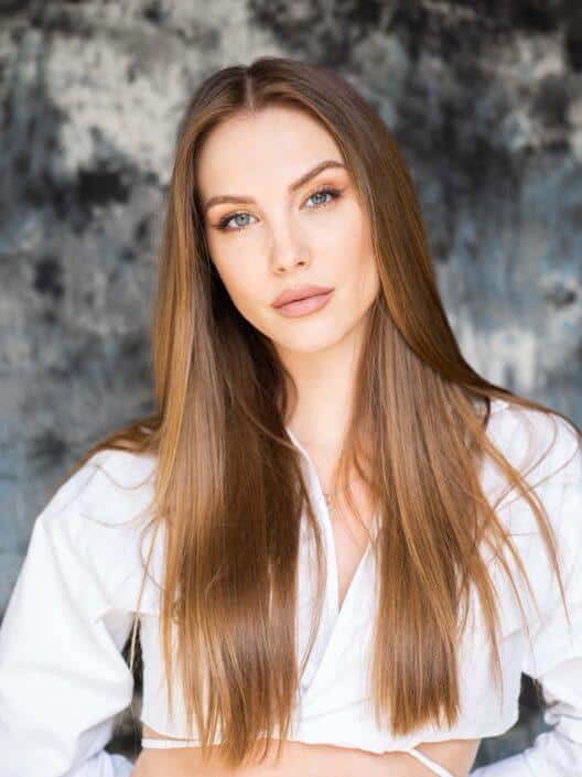 Agenzia Modelle Brescia • POLINA F • Fotomodella Influencer, WOMEN, Fotomodella Over 20