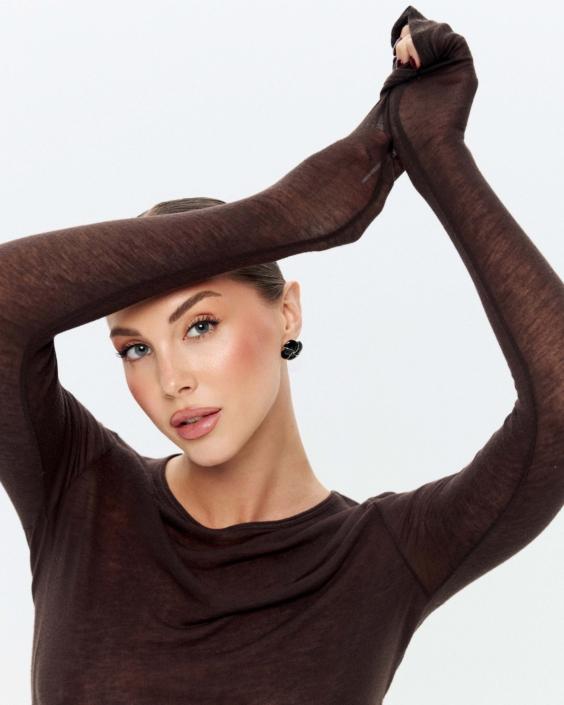 Agenzia Modelle Brescia • POLINA F • Fotomodella Influencer, WOMEN, Fotomodella Over 20