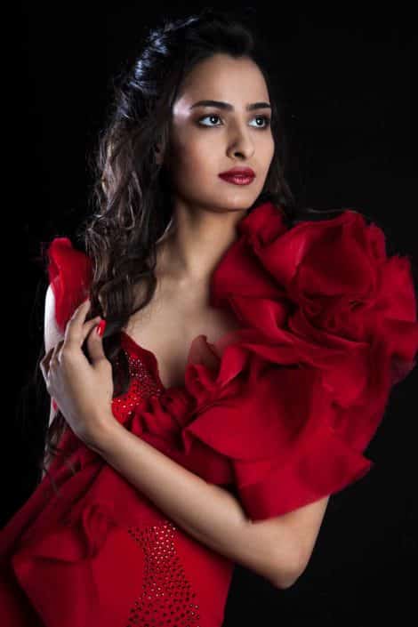 Agenzia Modelle Brescia • PRIYA S • NEW FACES, Fotomodella Over 20, Fotomodello Under 18, Fotomodella