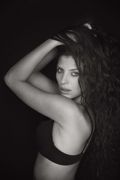 Agenzia Modelle Brescia &bull; SABRINA Z &bull; Fotomodella Influencer, WOMEN, Fotomodella Legs / Hand, Fotomodella Over 30