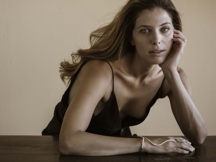 Agenzia Modelle Brescia &bull; SABRINA Z &bull; Fotomodella Influencer, WOMEN, Fotomodella Legs / Hand, Fotomodella Over 30