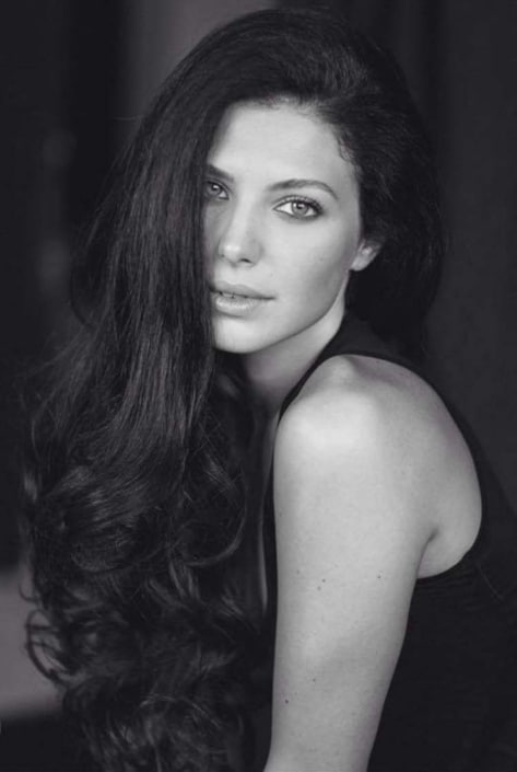 Agenzia Modelle Brescia &bull; SABRINA Z &bull; Fotomodella Influencer, WOMEN, Fotomodella Legs / Hand, Fotomodella Over 30