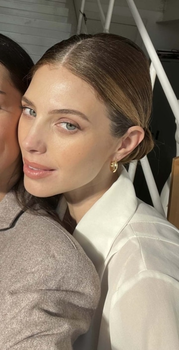 Agenzia Modelle Brescia &bull; SABRINA Z &bull; Fotomodella Influencer, WOMEN, Fotomodella Legs / Hand, Fotomodella Over 30