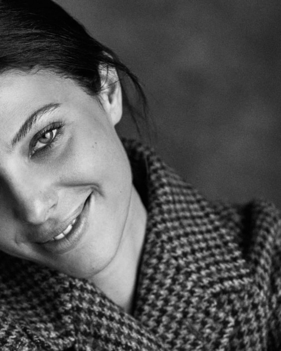 Agenzia Modelle Brescia &bull; SABRINA Z &bull; Fotomodella Influencer, WOMEN, Fotomodella Legs / Hand, Fotomodella Over 30