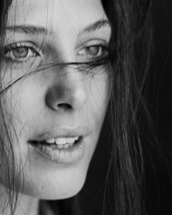 Agenzia Modelle Brescia &bull; SABRINA Z &bull; Fotomodella Influencer, WOMEN, Fotomodella Legs / Hand, Fotomodella Over 30