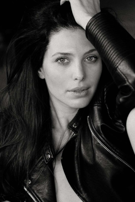 Agenzia Modelle Brescia &bull; SABRINA Z &bull; Fotomodella Influencer, WOMEN, Fotomodella Legs / Hand, Fotomodella Over 30