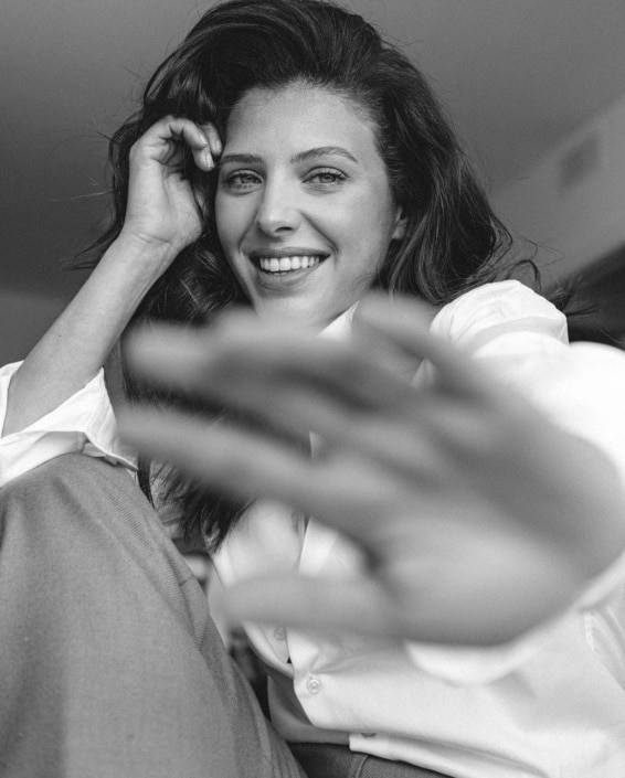 Agenzia Modelle Brescia &bull; SABRINA Z &bull; Fotomodella Influencer, WOMEN, Fotomodella Legs / Hand, Fotomodella Over 30