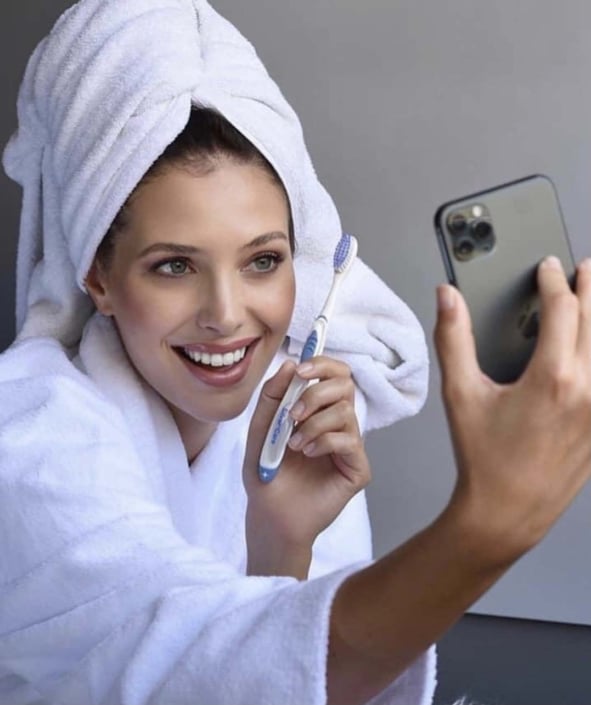 Agenzia Modelle Brescia &bull; SABRINA Z &bull; Fotomodella Influencer, WOMEN, Fotomodella Legs / Hand, Fotomodella Over 30