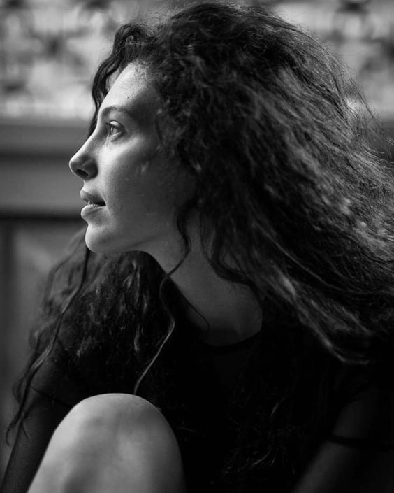 Agenzia Modelle Brescia &bull; SABRINA Z &bull; Fotomodella Influencer, WOMEN, Fotomodella Legs / Hand, Fotomodella Over 30