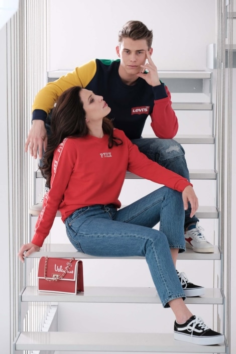 Agenzia Modelle Brescia &bull; SABRINA Z &bull; Fotomodella Influencer, WOMEN, Fotomodella Legs / Hand, Fotomodella Over 30