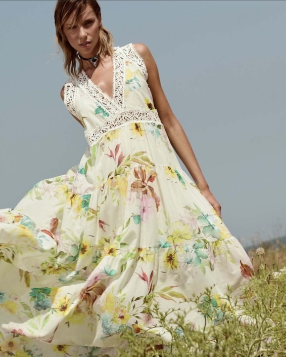 Agenzia Modelle Brescia • SARA BAR • WOMEN, Fotomodella Legs / Hand, Fotomodella Over 30, Fotomodella Over 20