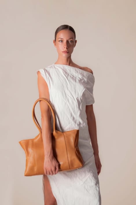 Agenzia Modelle Brescia • SARA BAR • WOMEN, Fotomodella Legs / Hand, Fotomodella Over 30, Fotomodella Over 20