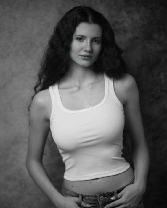 Agenzia Modelle Brescia &bull; SARA BI &bull; Fotomodella Influencer, WOMEN, PIEDE/SHOES 37