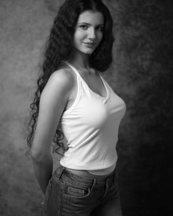 Agenzia Modelle Brescia &bull; SARA BI &bull; Fotomodella Influencer, WOMEN, PIEDE/SHOES 37