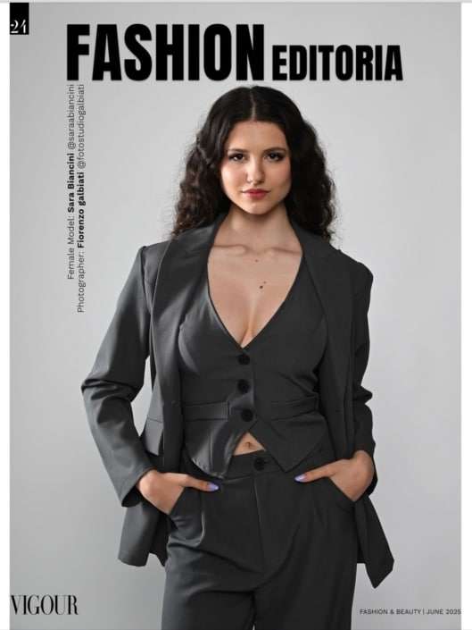 Agenzia Modelle Brescia &bull; SARA BI &bull; Fotomodella Influencer, WOMEN, PIEDE/SHOES 37