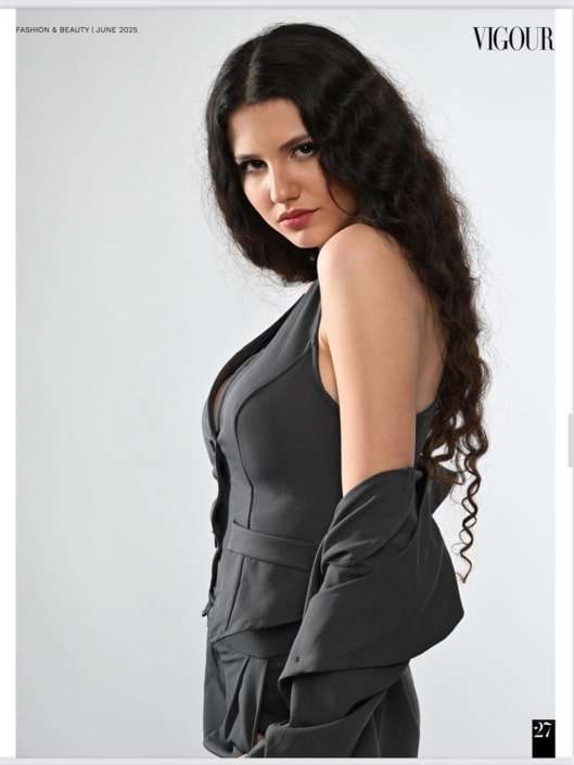 Agenzia Modelle Brescia &bull; SARA BI &bull; Fotomodella Influencer, WOMEN, PIEDE/SHOES 37