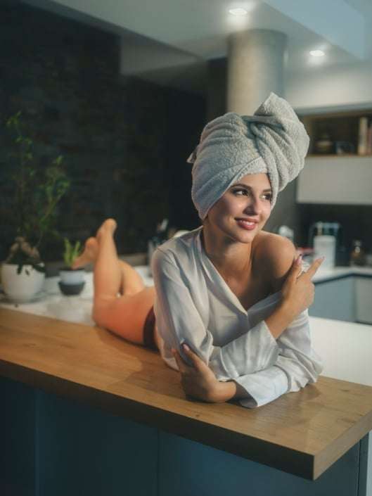 Agenzia Modelle Brescia &bull; SARA BI &bull; Fotomodella Influencer, WOMEN, PIEDE/SHOES 37