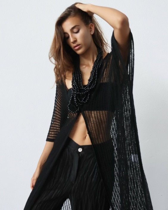 Agenzia Modelle Brescia • SOFIA BO • WOMEN, Fotomodella Legs / Hand, Fotomodella Over 20