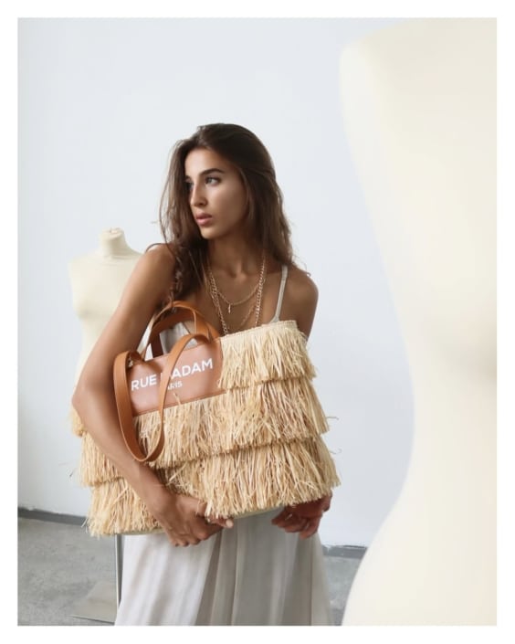 Agenzia Modelle Brescia • SOFIA BO • WOMEN, Fotomodella Legs / Hand, Fotomodella Over 20