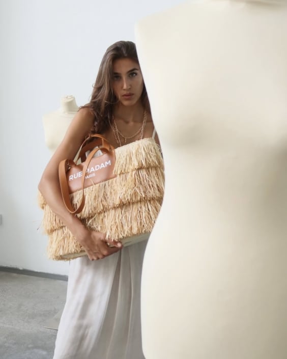 Agenzia Modelle Brescia • SOFIA BO • WOMEN, Fotomodella Legs / Hand, Fotomodella Over 20