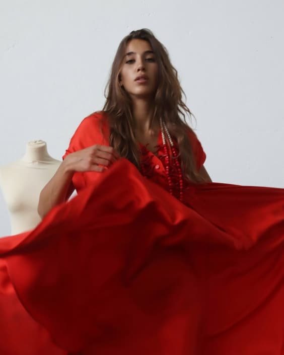 Agenzia Modelle Brescia • SOFIA BO • WOMEN, Fotomodella Legs / Hand, Fotomodella Over 20