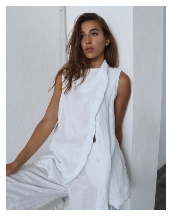 Agenzia Modelle Brescia • SOFIA BO • WOMEN, Fotomodella Legs / Hand, Fotomodella Over 20