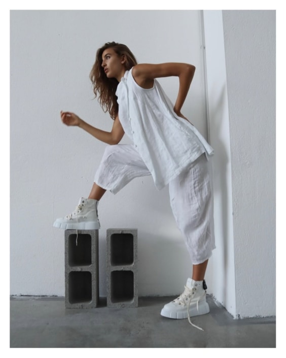 Agenzia Modelle Brescia • SOFIA BO • WOMEN, Fotomodella Legs / Hand, Fotomodella Over 20