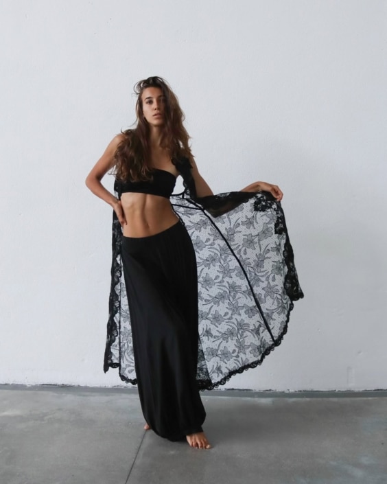 Agenzia Modelle Brescia • SOFIA BO • WOMEN, Fotomodella Legs / Hand, Fotomodella Over 20