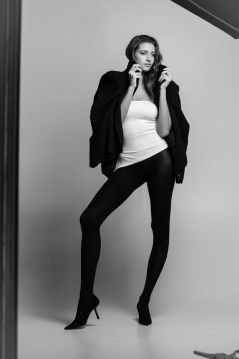 Agenzia Modelle Brescia • SOFIA CO • WOMEN, Fotomodella Legs / Hand, Fotomodella Over 20