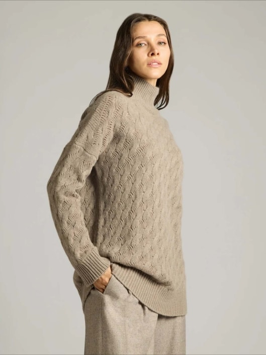 Agenzia Modelle Brescia &bull; TATIANA BR &bull; Fotomodella Influencer, WOMEN, Fotomodella Legs / Hand, Fotomodella Over 30