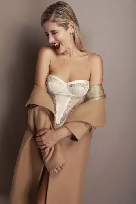 Agenzia Modelle Brescia &bull; TATIANA R &bull; Fotomodella Influencer, Fotomodella Legs / Hand, Fotomodella Over 20