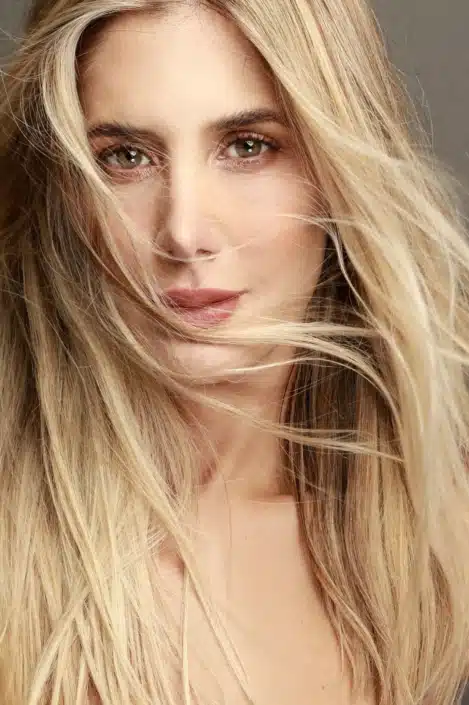 Agenzia Modelle Brescia &bull; TATIANA R &bull; Fotomodella Influencer, Fotomodella Legs / Hand, Fotomodella Over 20