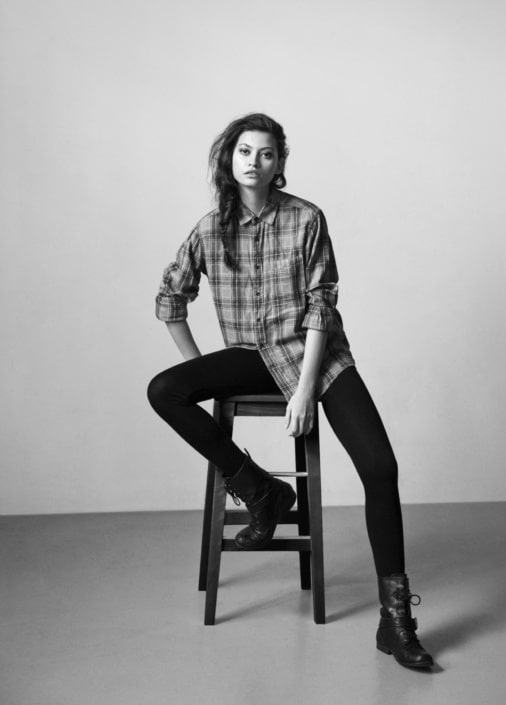 Agenzia Modelle Brescia &bull; THAISA R &bull; Fotomodella Influencer, WOMEN, Fotomodella Legs / Hand, Fotomodella Over 30