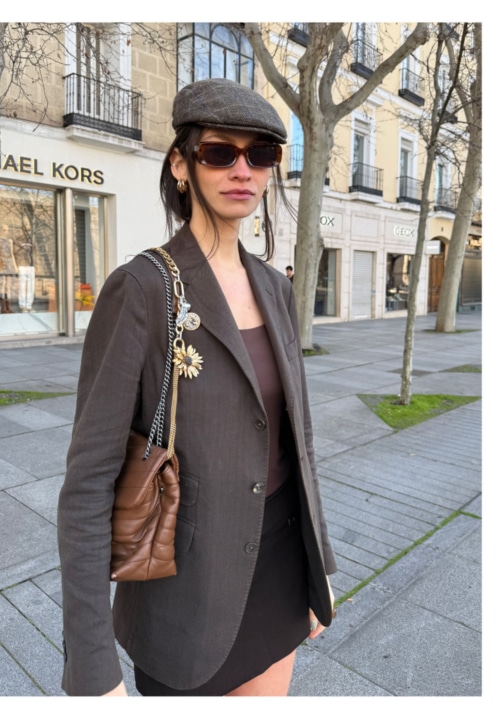 Agenzia Modelle Brescia &bull; THAISA R &bull; Fotomodella Influencer, WOMEN, Fotomodella Legs / Hand, Fotomodella Over 30