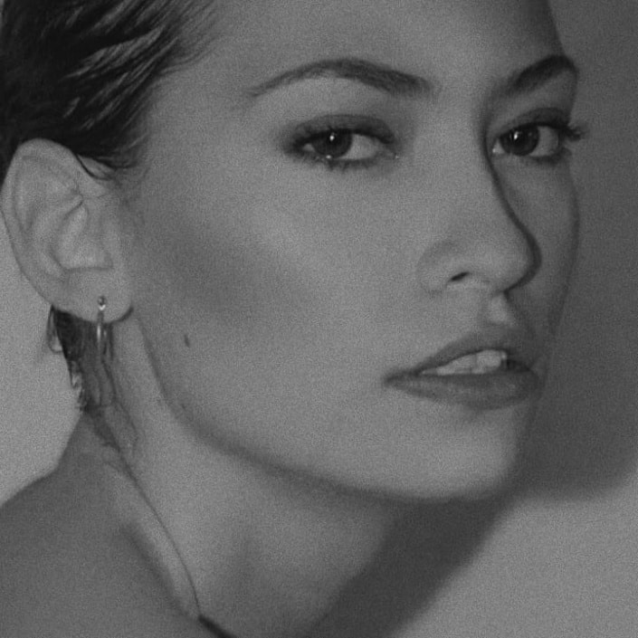 Agenzia Modelle Brescia • THAISA R • Fotomodella Influencer, WOMEN, Fotomodella Legs / Hand, Fotomodella Over 30