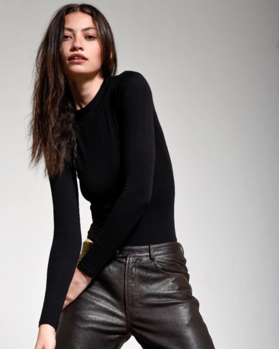 Agenzia Modelle Brescia • THAISA R • Fotomodella Influencer, WOMEN, Fotomodella Legs / Hand, Fotomodella Over 30