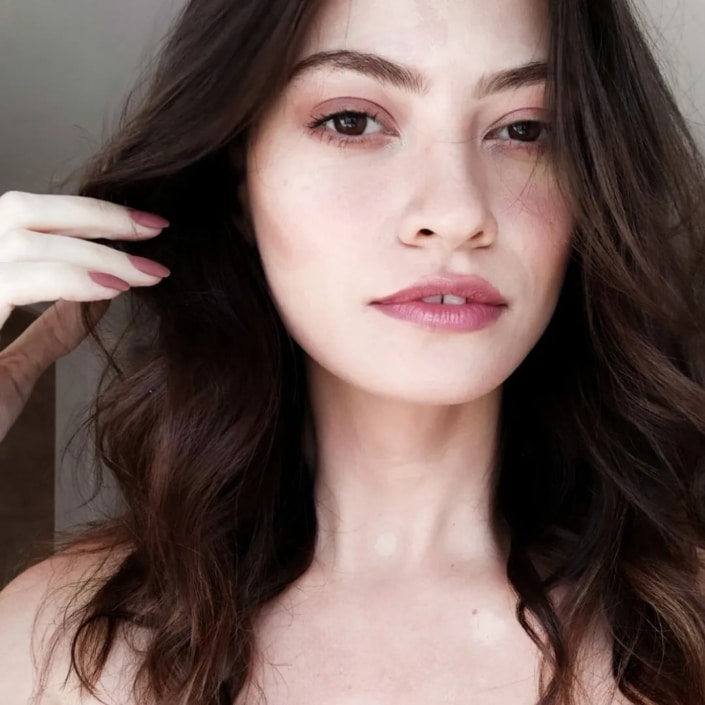 Agenzia Modelle Brescia • THAISA R • Fotomodella Influencer, WOMEN, Fotomodella Legs / Hand, Fotomodella Over 30