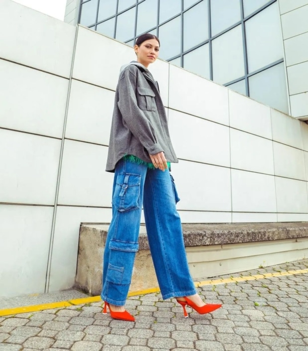 Agenzia Modelle Brescia • THAISA R • Fotomodella Influencer, WOMEN, Fotomodella Legs / Hand, Fotomodella Over 30