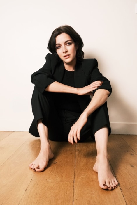 Agenzia Modelle Brescia • Valerie G • SILVER, Fotomodella Over 40, Fotomodella Over 50, Fotomodella Over 60, Fotomodella Over 70, PIEDE/SHOES 37