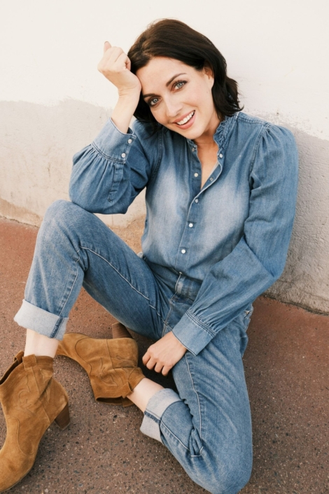 Agenzia Modelle Brescia • Valerie G • SILVER, Fotomodella Over 40, Fotomodella Over 50, Fotomodella Over 60, Fotomodella Over 70, PIEDE/SHOES 37