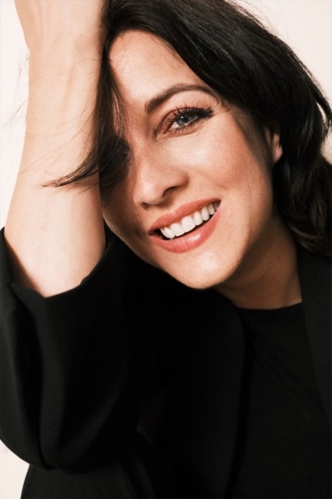 Agenzia Modelle Brescia • Valerie G • SILVER, Fotomodella Over 40, Fotomodella Over 50, Fotomodella Over 60, Fotomodella Over 70, PIEDE/SHOES 37